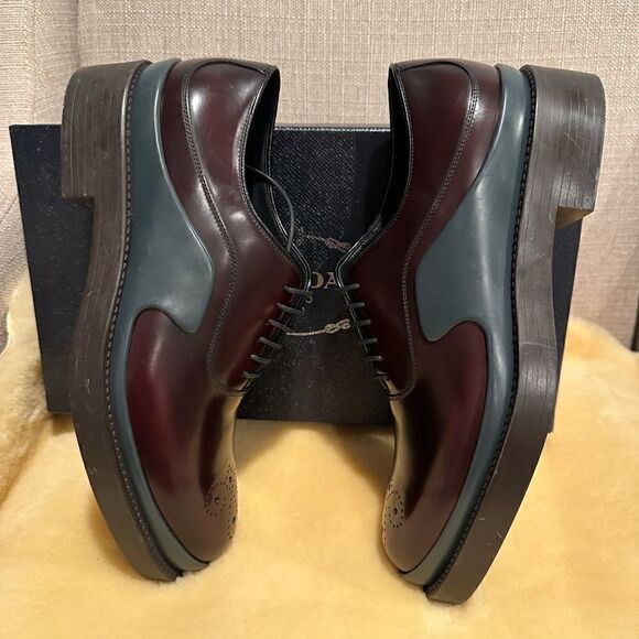 Prada brushed leather lace-up loafer size 7, EU 39,5-40